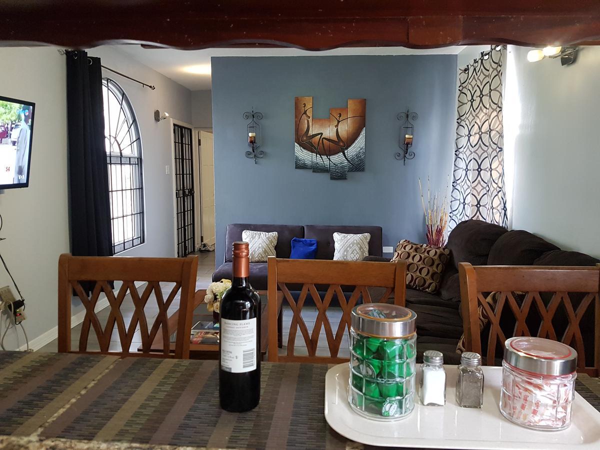 Ferienwohnung Skycastle Oasis Ocho Rios Exterior foto